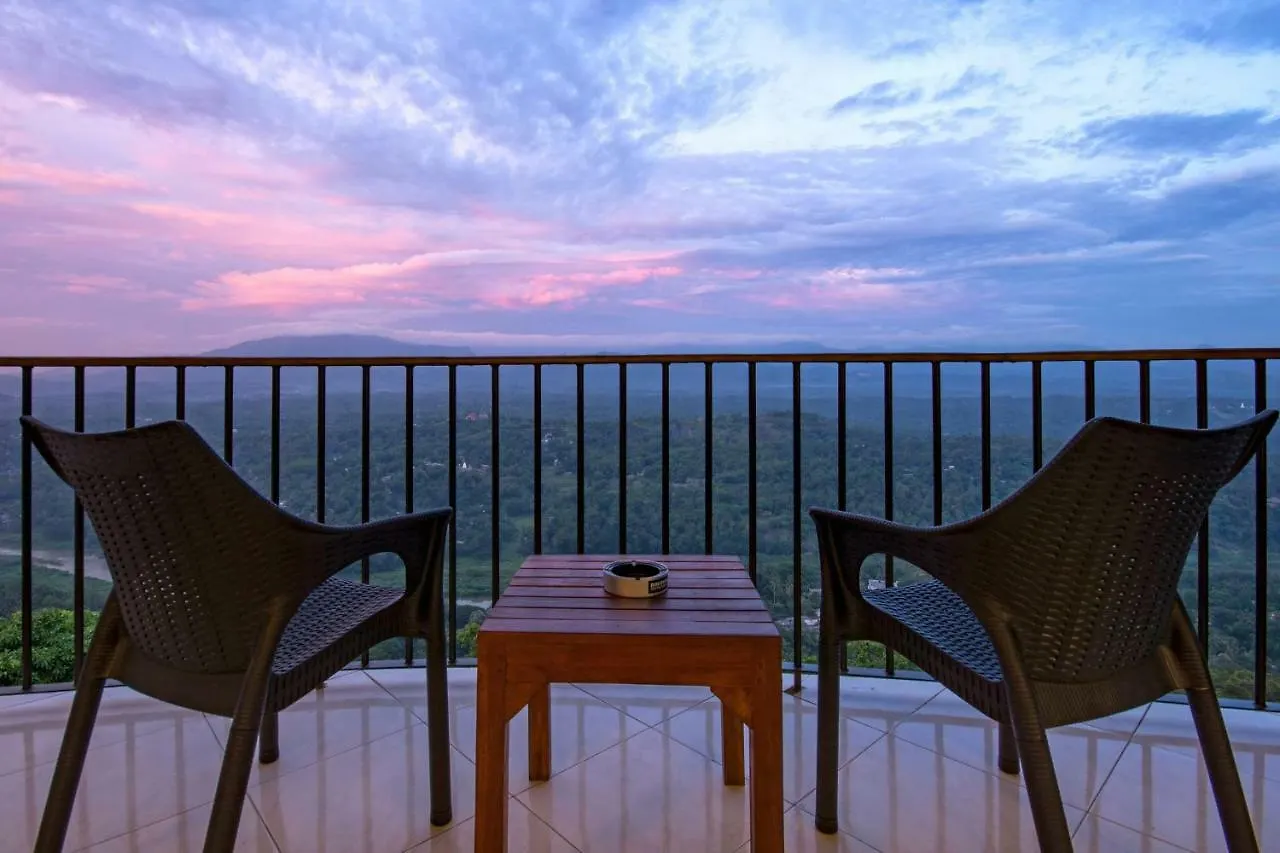Ceyloni Panorama Resort Kandy Hotell